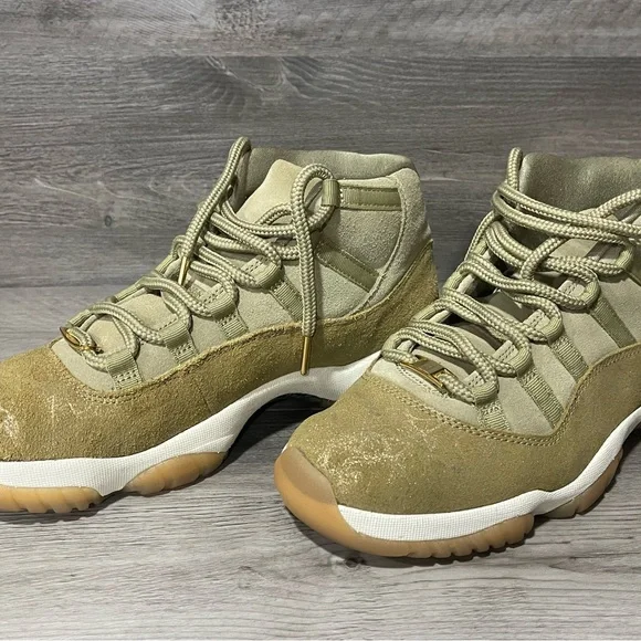Jordan Athletic Shoes in Olive and Gum - www.pharmaly-dz.com display picture 1